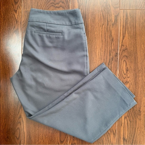 Apt 9 Gray Capris Size 6 Mid Rise Straight Leg Work Office Dress Pants - Picture 4 of 10
